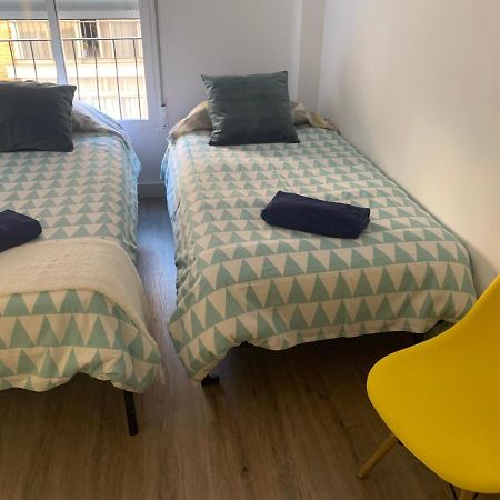 Centro Grupos Malaga Parking Gratis 3 Apartment Luaran gambar