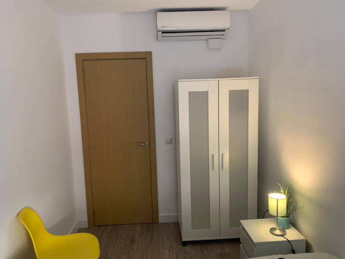 Centro Grupos Malaga Parking Gratis 3 Apartment Luaran gambar