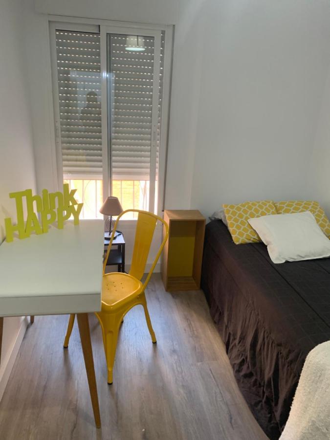 Centro Grupos Malaga Parking Gratis 3 Apartment Luaran gambar